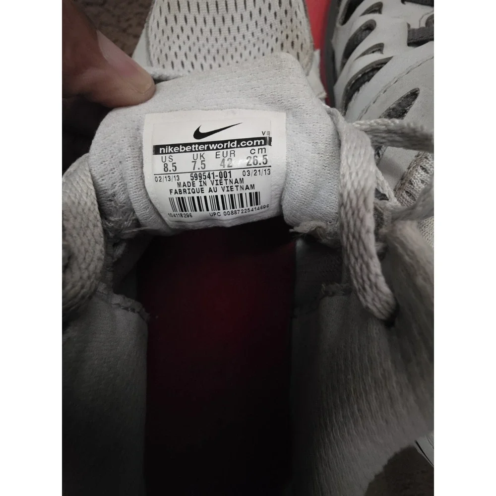 Nike Athletic Sneaker Gray/White Lace Up 599541-001 Low Top 2013